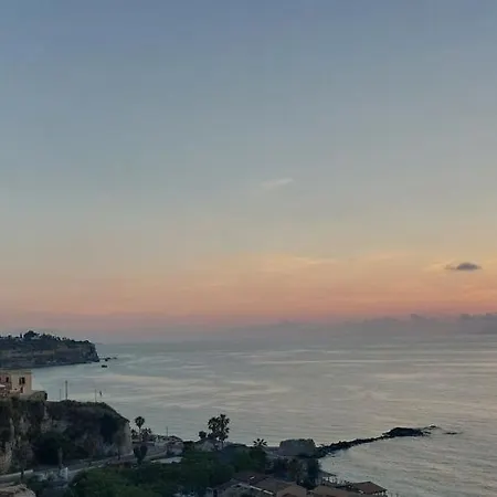 La Finestra Sul Mare アパート トロペーア