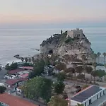 La Finestra Sul Mare Apartment Tropea