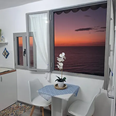 La Finestra Sul Mare * 트로페아