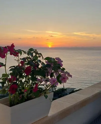 Апартаменты La Finestra Sul Mare Тропея