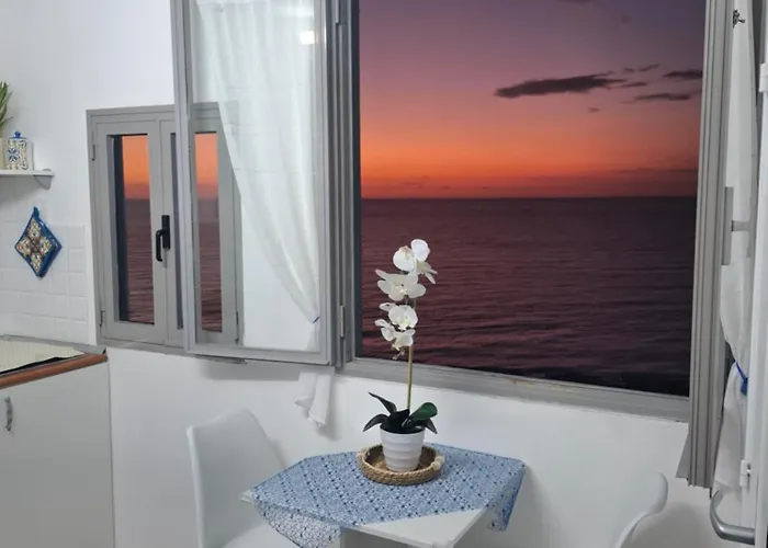 La Finestra Sul Mare * Тропея